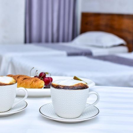 Hotel Chveni Sakhli Batumi Eksteriør billede